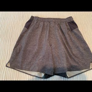 Men’s Lululemon 6” Surge Short with Liner Small